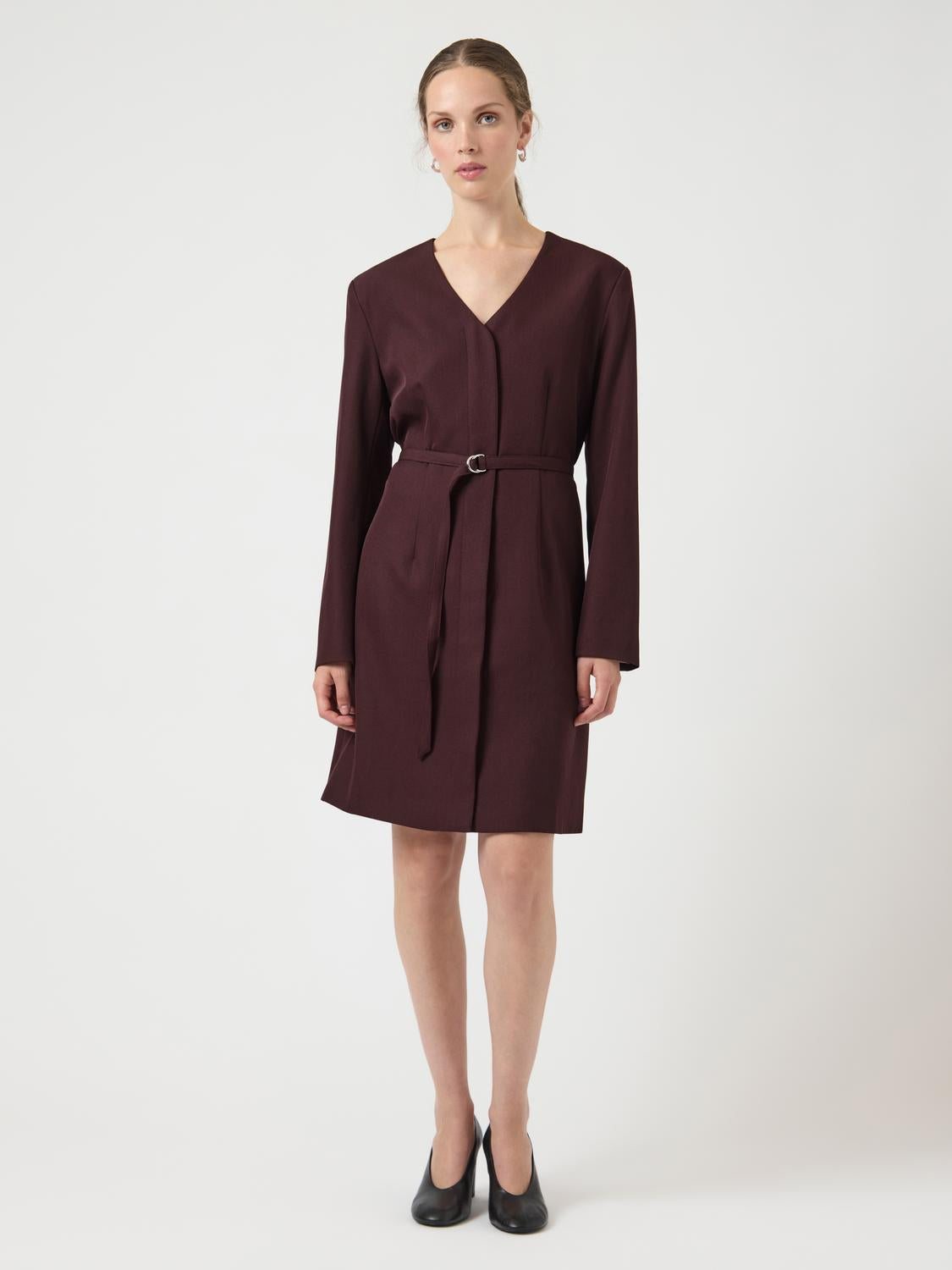 model_shot-front